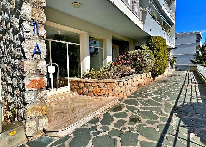 La Lanterna Appartement *